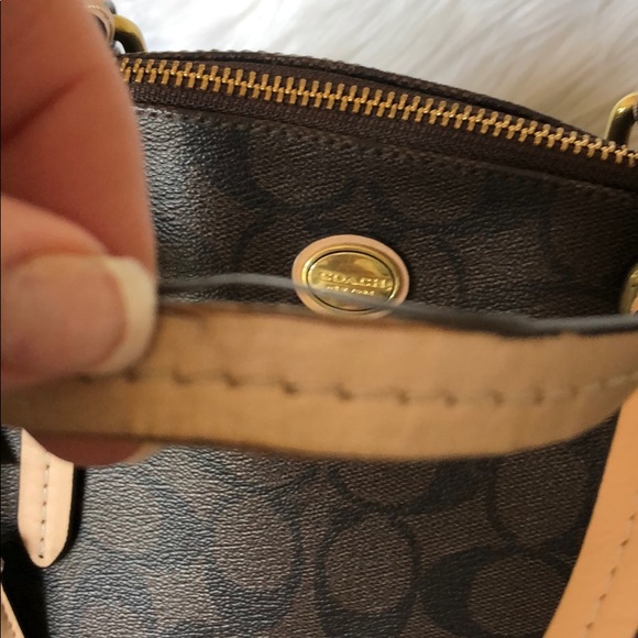 Authentic Coach Handbag - Picture 5 of 8